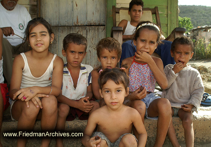 Group of kids 1 300 dpi PICT3970