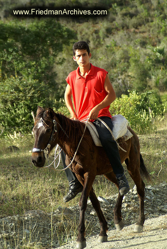 Red shirt on horseback 300 dpi PICT4239