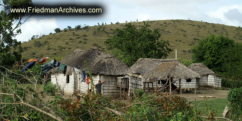 White thatched roof house 300 dpi PICT4216