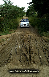 Hyundai and Mud 300 dpi PICT4142