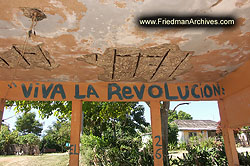 Viva la Revolution 300 dpi PICT9094