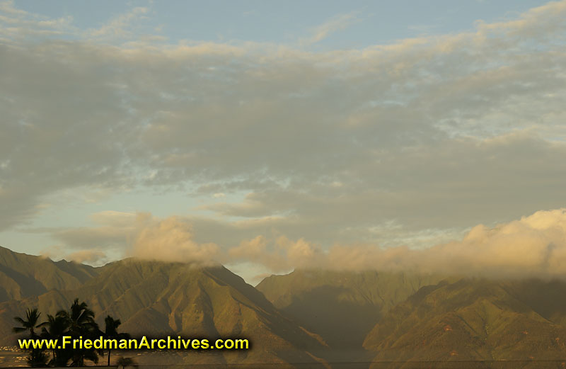 Hawaii Images / Mountainscape