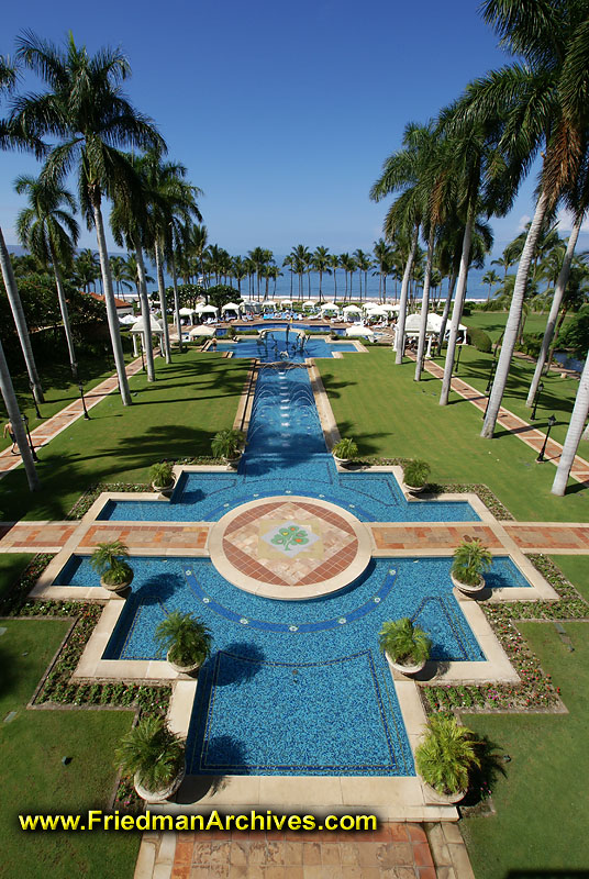 Hawaii Images / Grand Wailea Pool