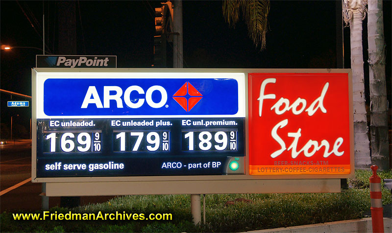 oil,crude,energy,gas,gasoline,car,transportation,economy,politics,iraq,gas pump,prices,