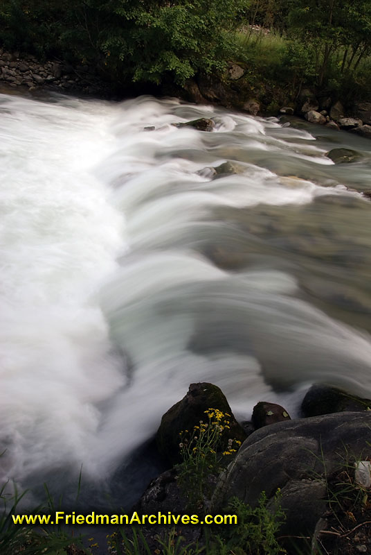 Waterfall (slow shutter)