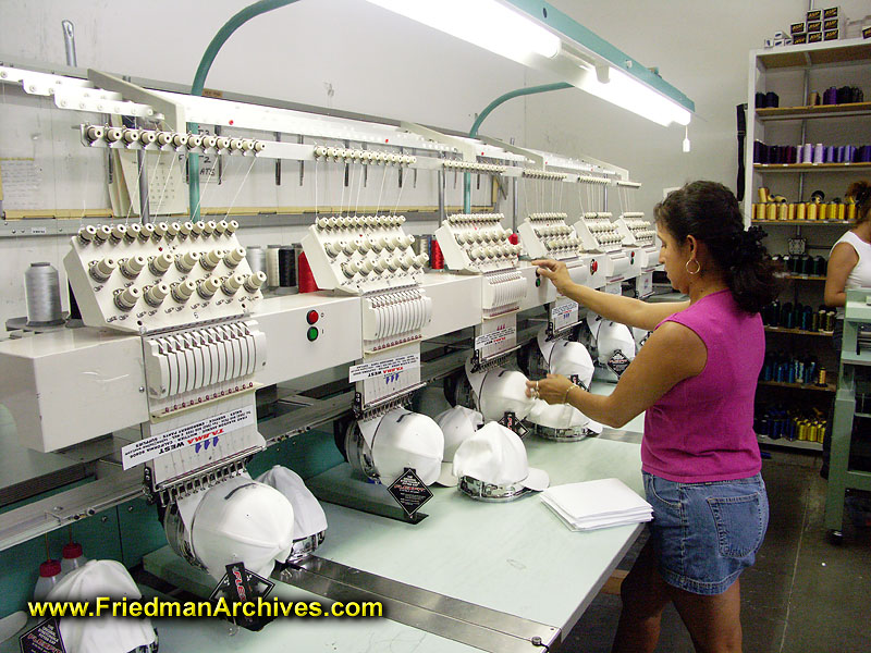 Use embroidery machine for hats - Wonder How To В» How To Videos