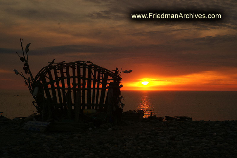 sunset,sky,red,orange,leaf,wicker,clouds,