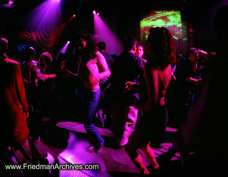 2 women dancing
