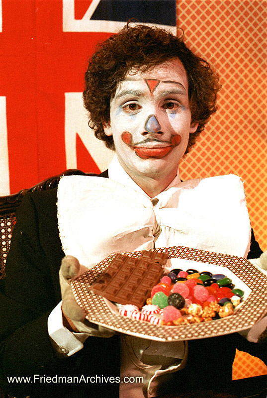 Bobo w Clown Food