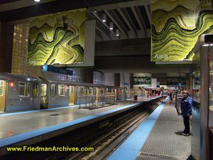 Chicago Subway platform