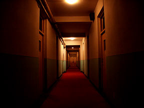 Dark_hallway