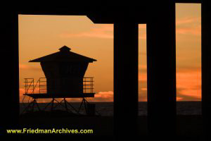 Life Guard Booth through the Pier