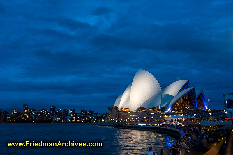 Sydney Opera House dusk Wide